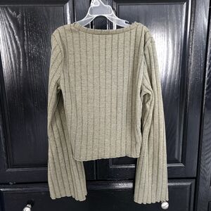 Shein Woman's Ribbed Top with Flared Sleeves - Olive Green